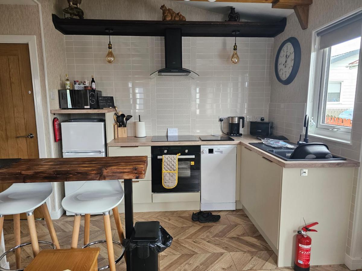 Beautiful & Stunning 1-Bed Chalet In Bridlington Exterior photo